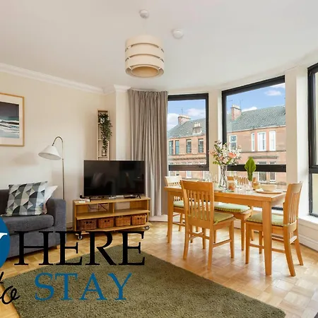 Bright 1 Bedroom Apartment-Private Parking Glasgow Exterior photo